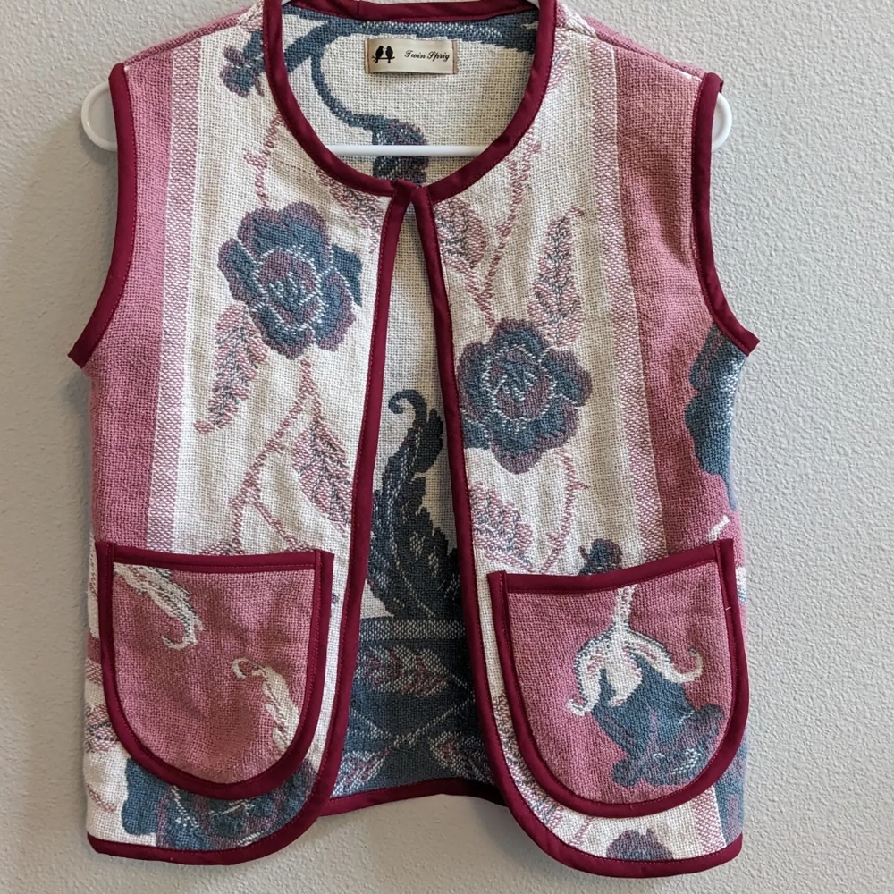 💜 Handmade one-of-a-kind tapestry roses vest